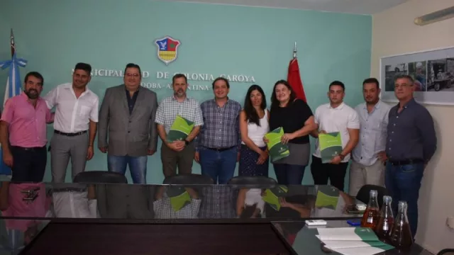 Colonia Caroya le encuentra la vuelta a la poda de las vides (y a muchos residuos más): los reutiliza y apuesta a la economía circular como meta