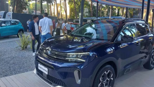 El nuevo Citroën C5 Aircross debuta en Cariló, en compañía del llamativo AMI