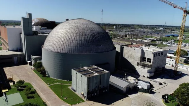 Cómo invertir en energía atómica: se entra con u$s 100 y pagan dólar linked