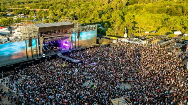 Se viene un Cosquín Rock “sold out” (Fernet Branca como main sponsor y un nuevo escenario de electrónica)