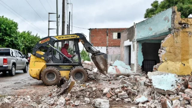 Ensanche de la avenida Banuel Baigorria (Cruz Roja): avanza la demolición de viviendas que interrumpen la nueva traza