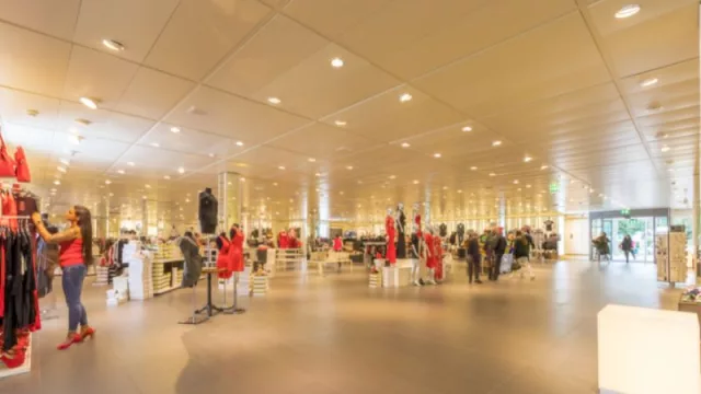 Volvió el hábito de ir de shopping: Centros comerciales superan cifras interanuales y proyectan año récord