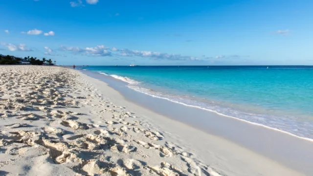 Eagle Beach, siempre es premiada por publicaciones internacionales.