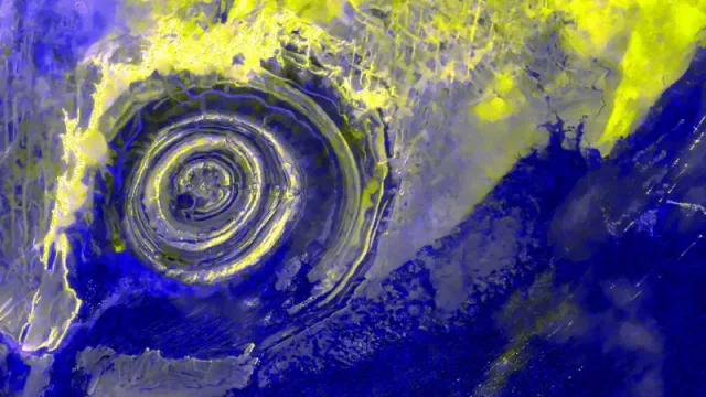 Escena satelital del SAOCOM 1A adquirida el 29 de mayo del 2022 sobre el Ojo del Sahara ubicado cerca de la ciudad de Ouadane, en Mauritania, en el noroeste de África.