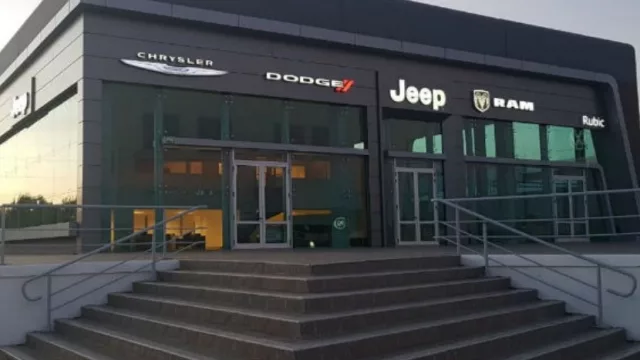 De la mano de Tagle, abrió en Río Cuarto un concesionario de la red CJDR (Chrysler, Dodge, Jeep y RAM)