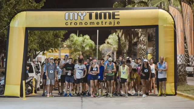 Despeñaderos coronó una nueva edición de “Despeñaderos Corre” (con 150 medallas hechas con material reciclado)