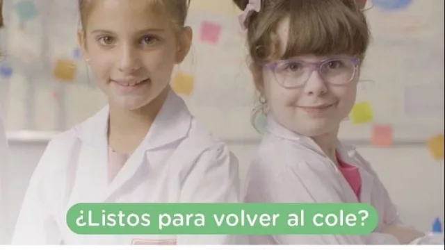 Comienzo de clases: dónde se venden en Córdoba las colitas antipiojos (creadas por Atom Protect)