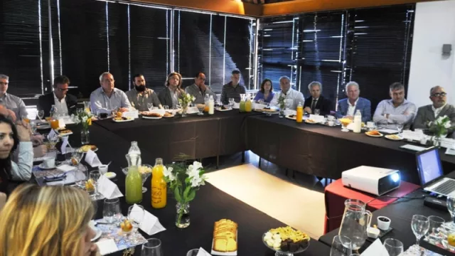 Empresarios inversores en el marco del desayuno sobre el Desarrollo de General Paz.