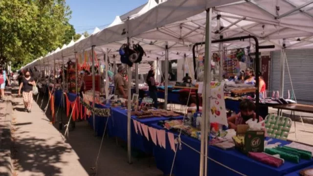 Volvieron las actividades en los paseos de la Economía Social