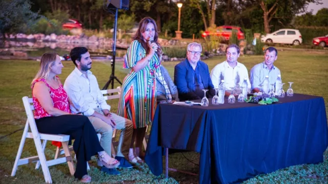 La vendimia y la sagra nacional se viven en Colonia Caroya