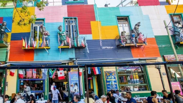 Argentina busca atraer a los turistas uruguayos