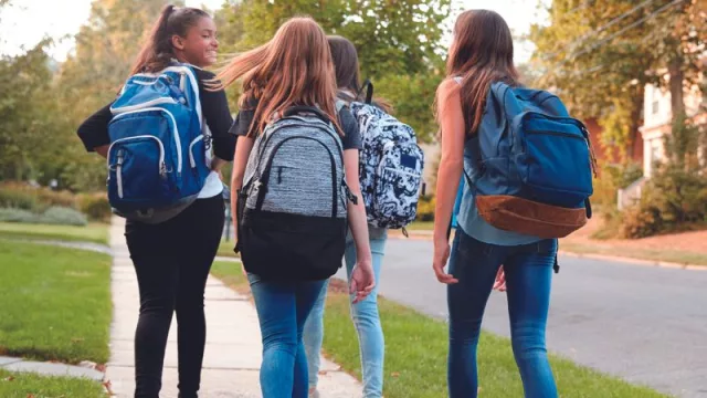 Así funciona ContiGo, la app de Prosegur que da un seguimiento remoto de los más pequeños (vuelta a clases, sí, pero con compañía)