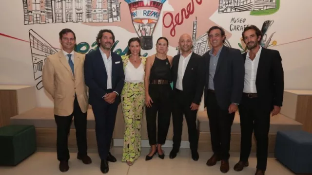 El equipo de Re/Max Social y representantes de la master franquicia de la empresa en Argentina y Uruguay.