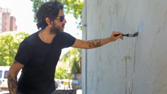 En barrio Güemes, Tute dio las primeras pinceladas de un mural que plasmará sus viñetas