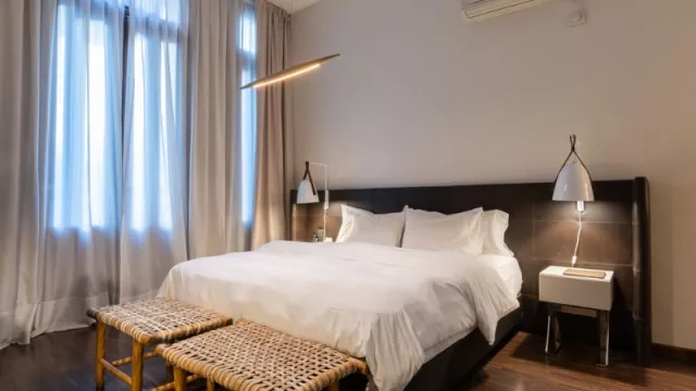 Azur Real redobla la apuesta: a los baños antiguos sumarán suites sustentables (ser "verde" en el corazón de la ciudad, se puede)