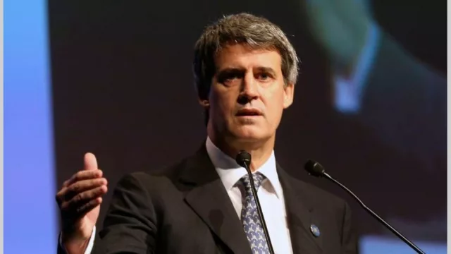 Prat Gay: "Para ordenar este quilombo necesitás un ministro de Economía"