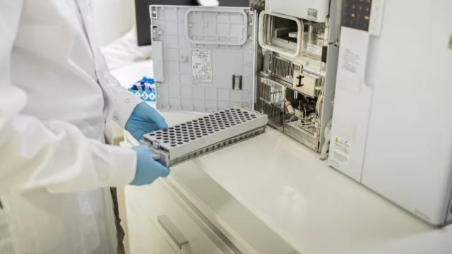 Laboratorio de JLA en General Cabrera.