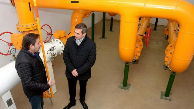 Mestre inauguró la planta reductora de presión de gas en Plaza de la Intendencia