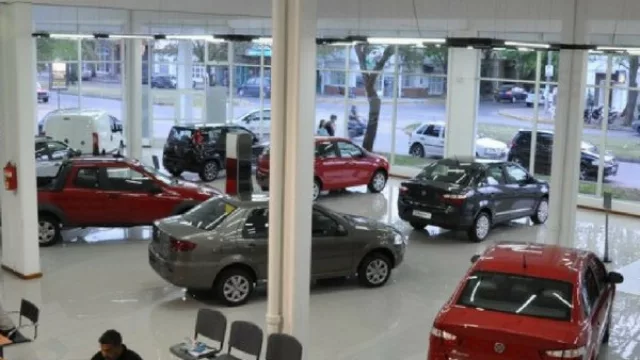 Los concesionarios de autos están sobrestockeados: tienen para 5 meses de ventas (y las terminales los presionan)