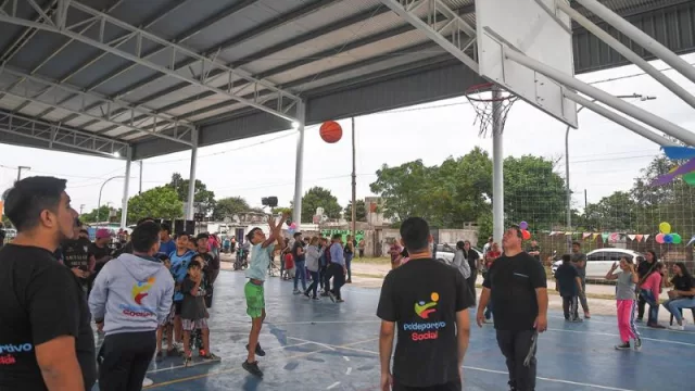 El nuevo polideportivo se construyó en terrenos de la Provincia.