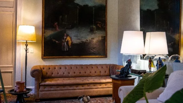 Casa The Stock: así funciona la empresa que vende muebles usados de famosos y empresarios (a un 50% menos de lo que salen nuevos)