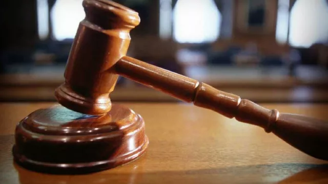 Latam le hizo ir en auto a Ezeiza, no le quiso pagar el gasto y la Justicia condenó a la empresa: $ 80.000 + $ 50.000)