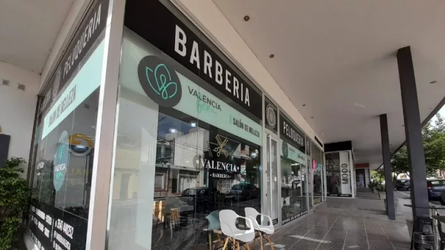 Valencia, la marca que nació como un estudio de tatuajes en Alta Gracia y hoy dibuja nuevos escenarios (100 m2 de múltiples propuestas)