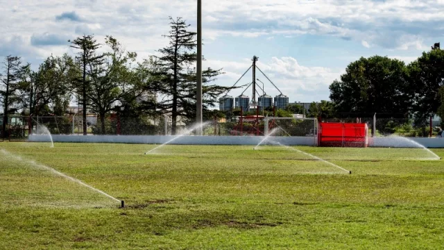 El club Rivadavia logró concretar una inversión millonaria en su cancha (4 millones de pesos para un nuevo sistema de riego)