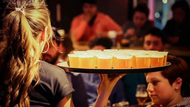 La cervecería Gluck acerca a Mar del Plata y Tandil: "Saquen una birra"