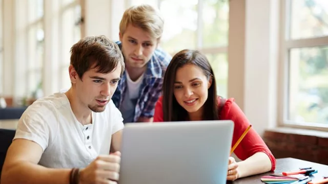 La Provincia firmó un acuerdo para sumar ofertas al Centro de Idiomas Joven