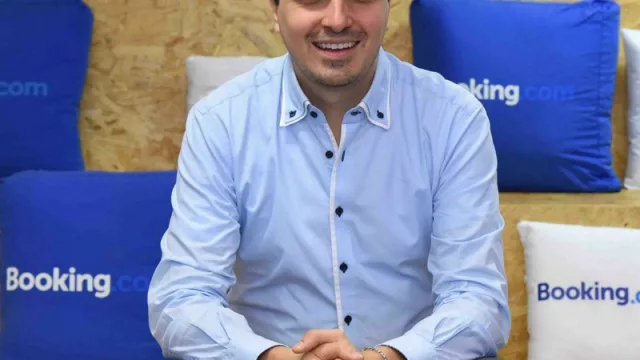 Booking.com ya ofrece 3.600 propiedades en Córdoba y 20.000 en el país (más que hoteles, más que Airbnb)