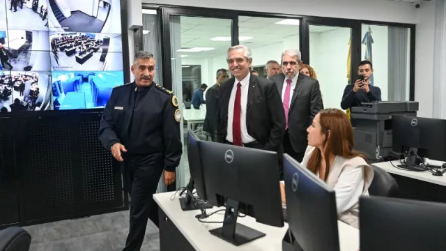 El presidente Alberto Fernández participó de la presentación del nuevo 911 Federal