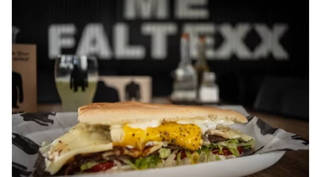 Un monstruo anda suelto (en busca de franquiciados): Bruxx no solo quiere pisar fuerte en zona norte, busca abarcar todo Córdoba