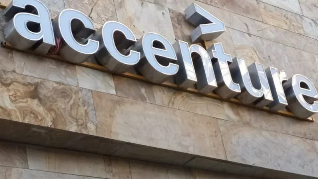 La multinacional que faltaba: Accenture ya colgó su cartel en Córdoba (estará en Capitalinas)