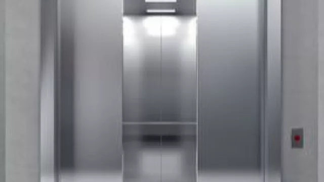 Argentina tiene un parque de 200.000 ascensores con un promedio de 50 años (vs. 15 años en Chile)