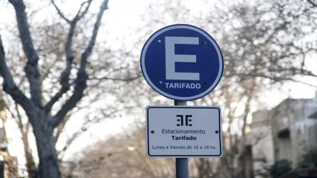 Aumentará el precio y la cantidad de estacionamientos tarifados en Uruguay