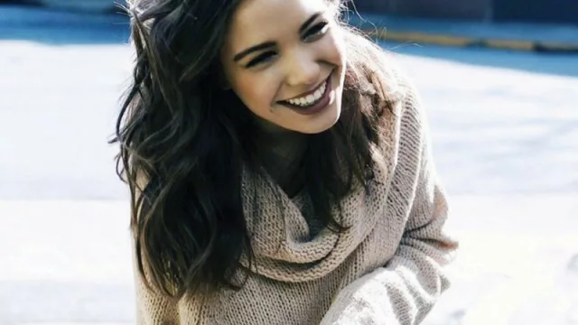 Emma, la popular de 100 días...