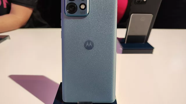Ya está en el país el motorola edge 40 pro y la rompe (el mejor procesador en un cuerpo sumergible)