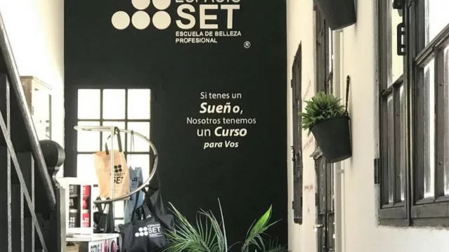 La franquicia del día: Espacio SET (escuela de belleza profesional), una opción desde $500 mil