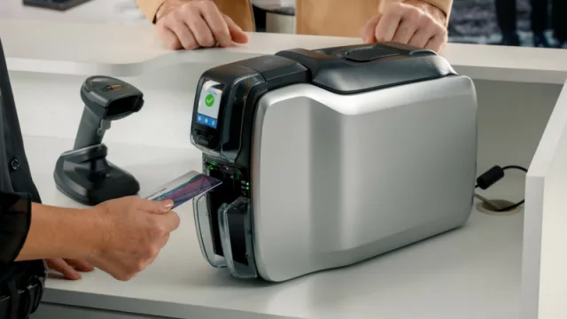 Nuevas impresoras de tarjetas de Zebra con efectos especiales