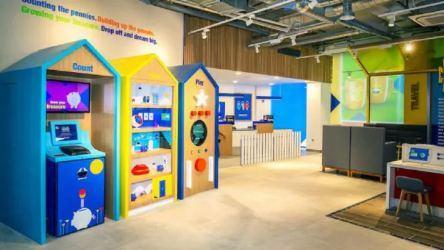 La “zona de ahorros”, un sitio especial del banco para los más chicos en pleno Londres