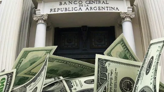 El Banco Central determinó que las provincias paguen sus deudas con sus propios dólares