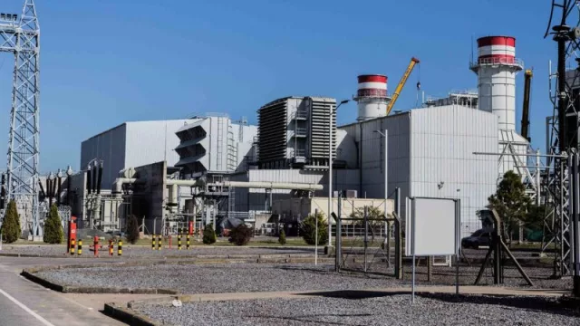 A diferencia del campo, el clima ayuda cumplir una meta central con el FMI