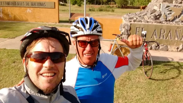 En dos años recorrió casi 10 mil kilómetros en bicicleta recuperando del olvido lugares abandonados