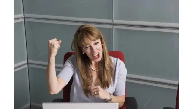 Ni millennials, ni centennials, ni generación Z… (quiénes son los juniors +40 que desembarcan en el sector IT)