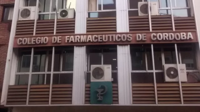 Las principales cadenas de farmacias ya poseen 68 bocas en Córdoba (sobre un total de 818 establecimientos en la ciudad)
