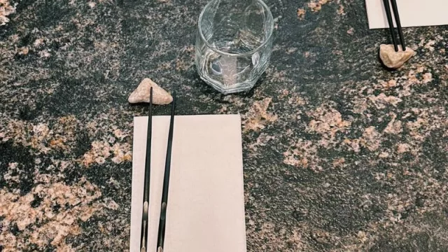 No todo es sushi: cuál es la propuesta de Raisu, el nuevo restaurante de comida japonesa (y coreana) en Córdoba