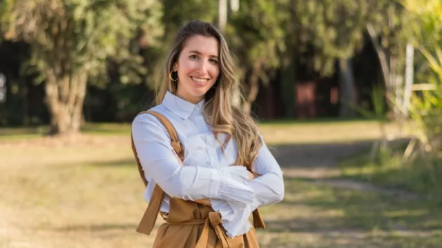 Bayer distinguió a Elisa Bertini, fundadora de Puna.Bio (una empresa que potencia el rendimiento en suelos fértiles y hace crecer cultivos en suelos degradados)