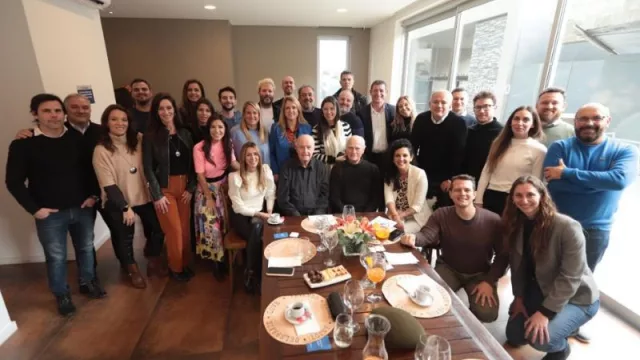 Comienza La Mesa de las RR.II. (la sección con la que InfoNegocios empieza a festejar sus 20 años)