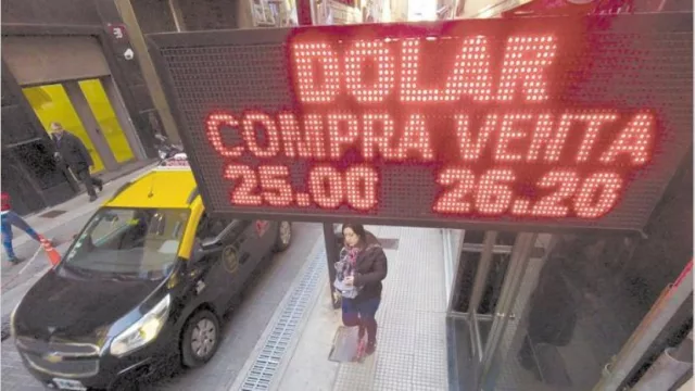 Sin el techo del BCRA, analistas esperan más volatilidad para el dólar